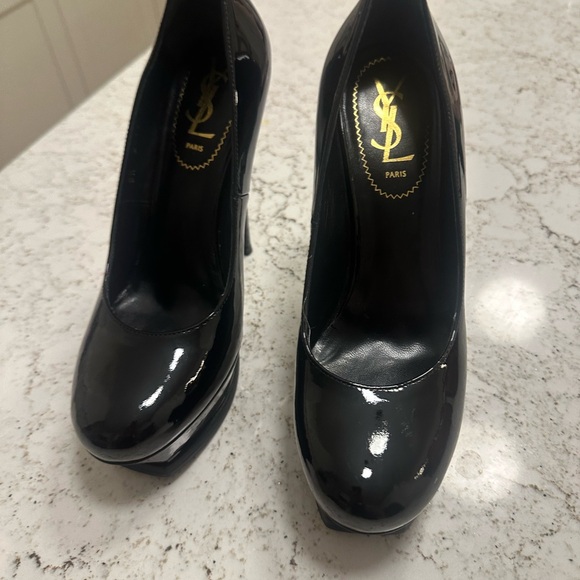 Yves Saint Laurent (Tribute) Trib Too Authenticated Patent Leather Heels - Picture 2 of 16